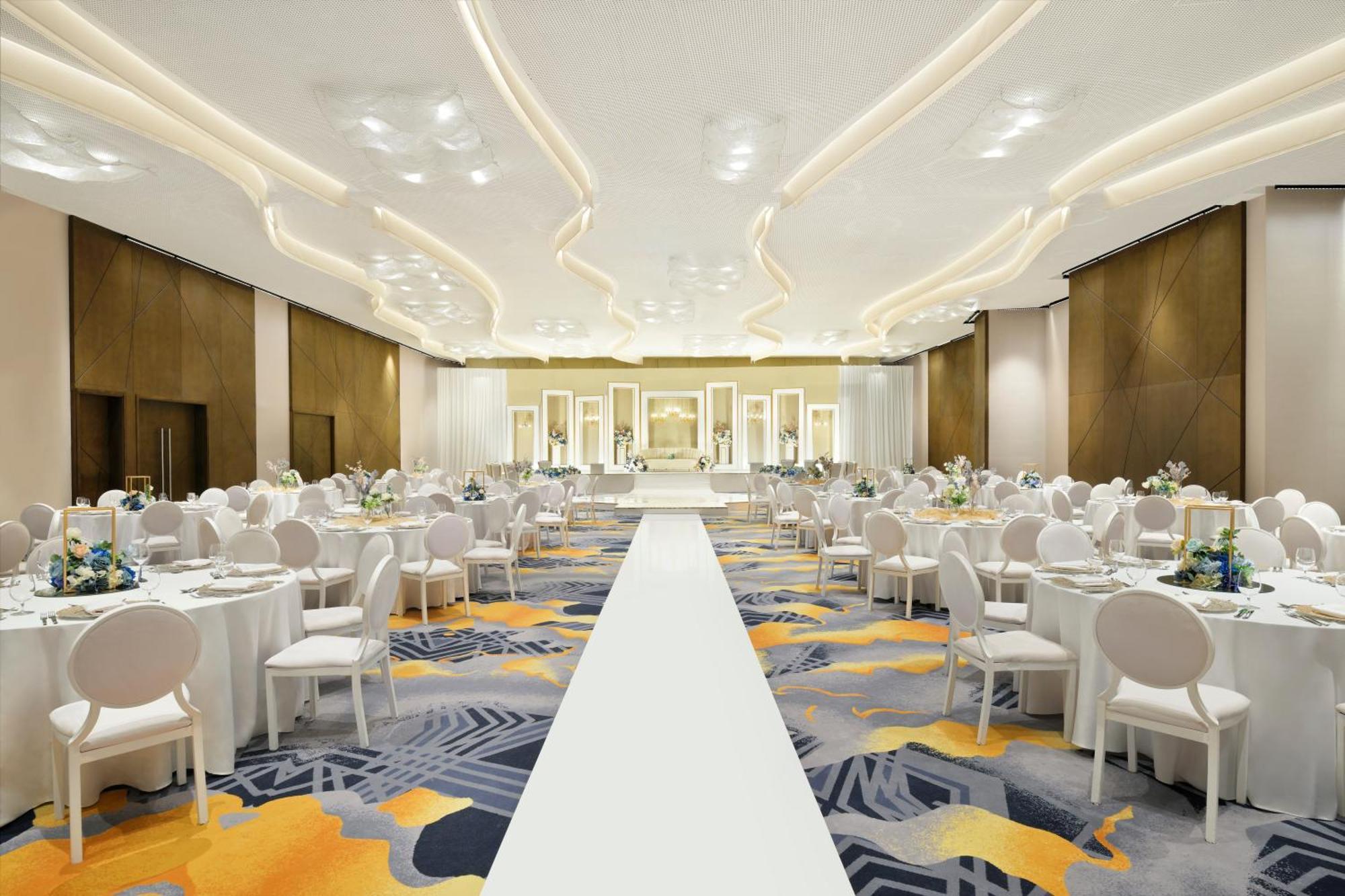 Moevenpick Hotel & Apartments Ghala Muskat Bagian luar foto The Grand Ballroom
